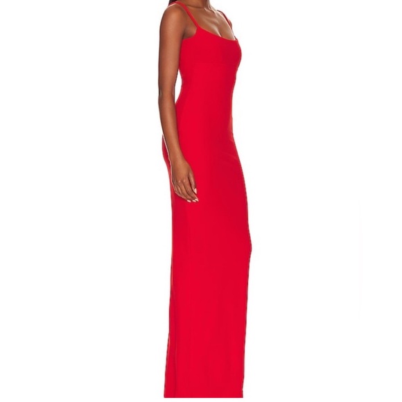 Nookie Bailey Red Gown - Picture 2 of 6
